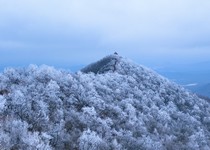 黑龙江饶河：大顶子山银装素裹 雪景如画